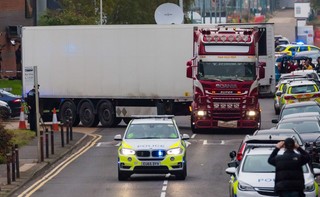Wielka Brytania: Kierowca ciężarówki, w której znaleziono 39 ciał, przyznał się do winy