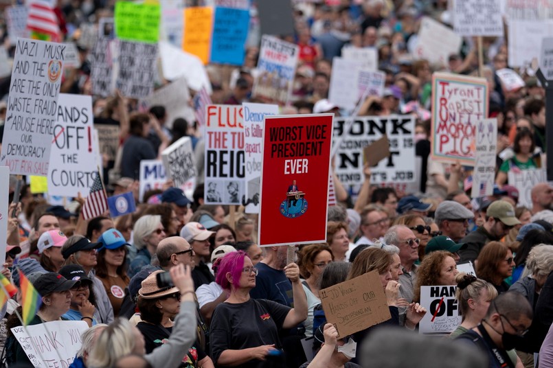 USA w ogniu protestów. Setki tysięcy ludzi przeciw Trumpowi