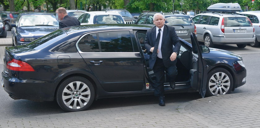 Afera z kierowcą Kaczyńskiego. Zadziwiająca odpowiedź policji