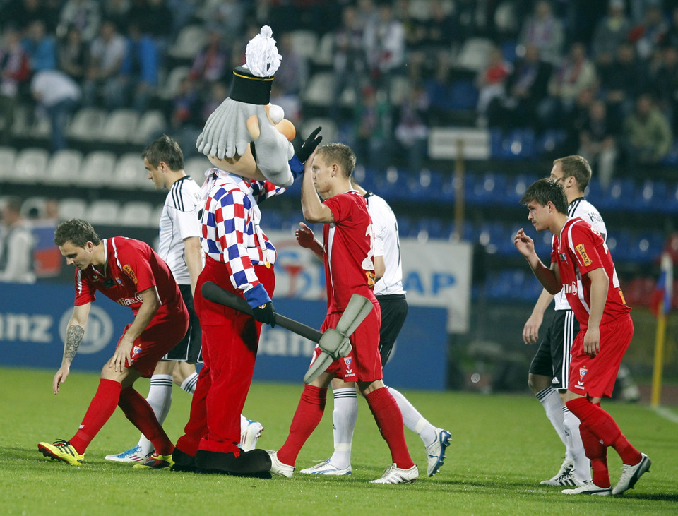 PIŁKARSKA EKSTRAKLASA GÓRNIK ZABRZE KONTRA LEGIA WARSZAWA