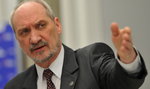 Macierewicz donosi do prokuratury na premiera Tuska 