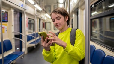 cyfrowa legitymacja uczniowska dostępna w aplikacji mobywatel. jak dzi