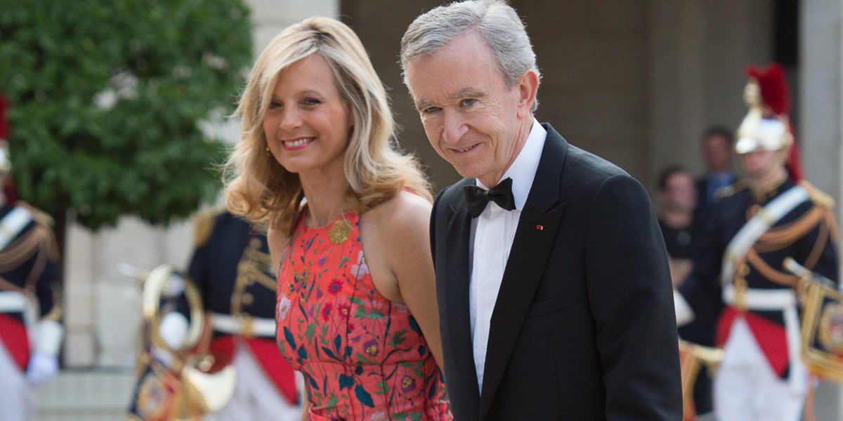 Bernard Arnault z żoną Helene. Właściciel luksusowej grupy LVMH jest trzecim najbogatszym człowiekiem świata, ale jego majątek stopniał w styczniu o kilka miliardów dolarów