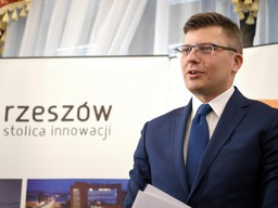 Prezydent Rzeszowa złożył rezygnację. Zastąpi go Marcin Warchoł?