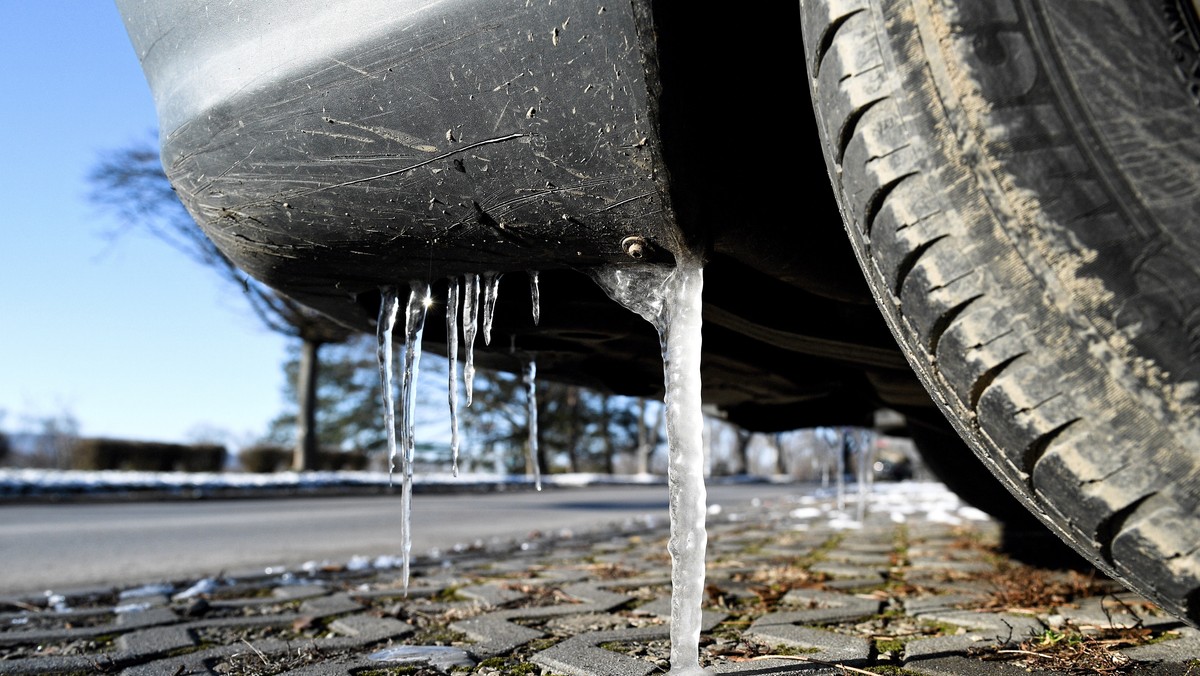 Przed opadami, które mogą spowodować gołoledź ostrzega Instytut Meteorologii i Gospodarki Wodnej. Ostrzeżenia pierwszego stopnia wydano dla czterech województw.