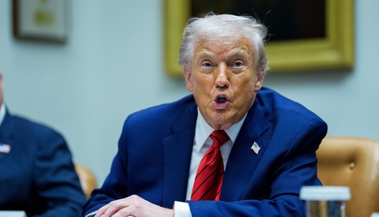 Trump reaguje na ujawnienie zdjęć z Epsteinem: To nic wielkiego"