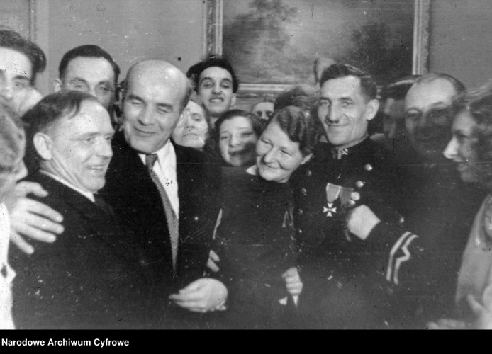 Bal sylwestrowy komunistycznego rządu w 1947 roku.