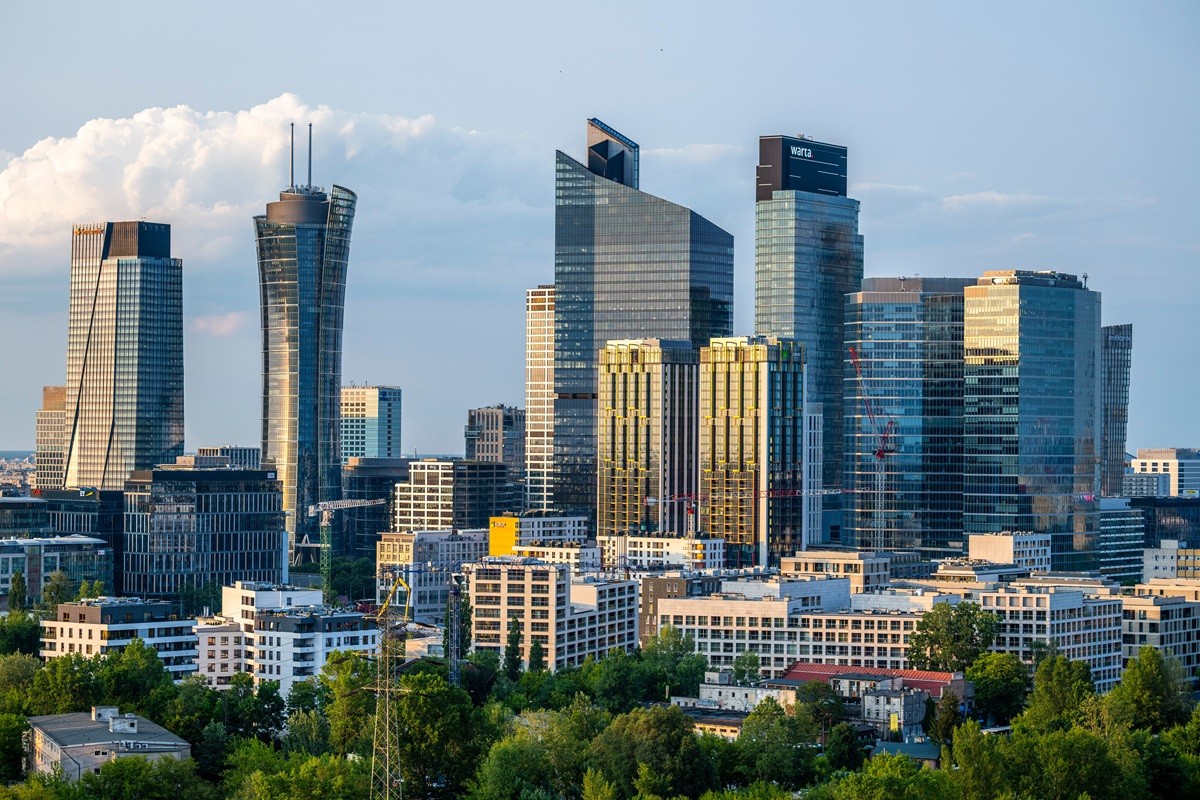 Warszawa już nie taka droga? Rynek najmu właśnie się odwraca