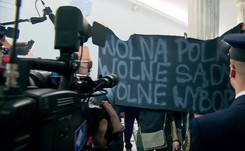 'Wolna Polka, wolne sądy, wolne wybory'. Protest na sejmowym korytarzu
