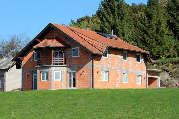 Ovde nije bilo na asfalta, a sad kuća vredi POLA MILIONA EVRA: Kako je na poljoprivrednom zemljištu u komšiluku NIKLO LUKSUZNO NASELJE