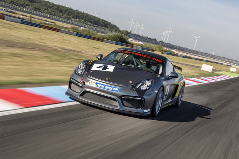 Porsche Cayman GT4 w trzech wariantach