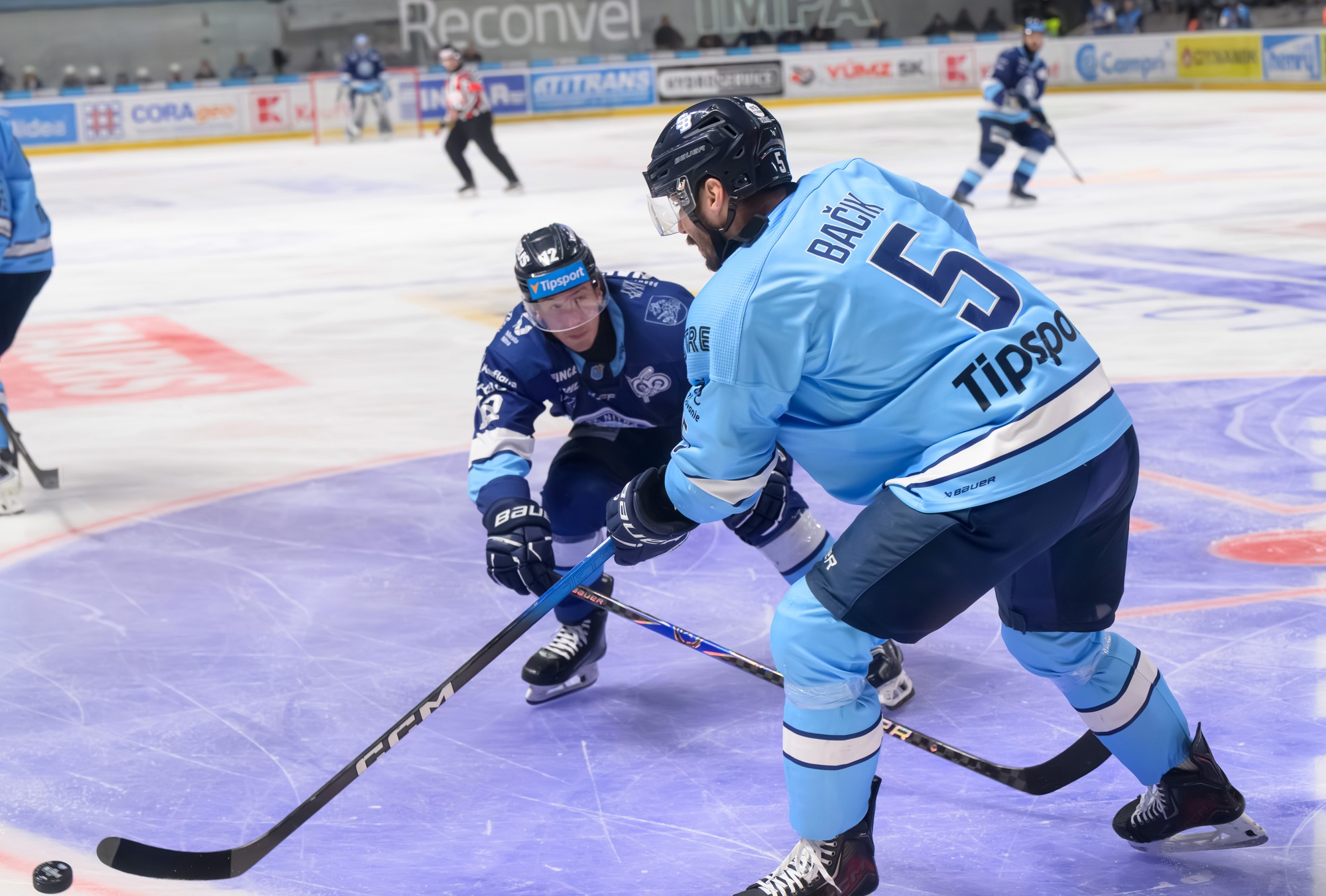 Josh Passolt (Nitra) a Patrik Bačik (Bratislava).