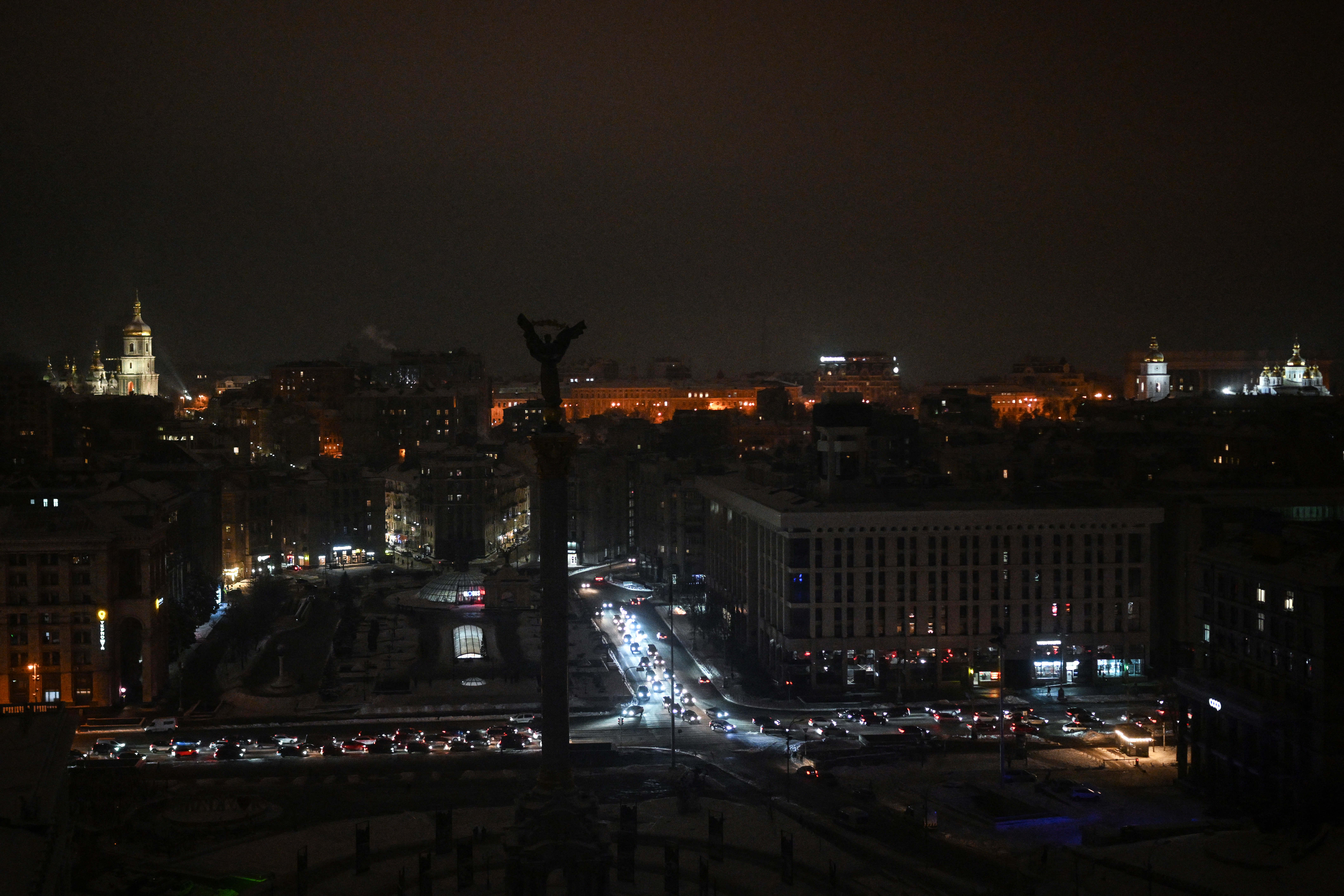 Jusqu'à -30°C en Ukraine : le froid extręme frappe pendant les pannes de chauffage