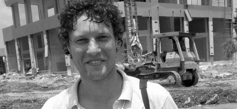 Holenderski fotoreporter zastrzelony w Libii przez snajpera IS