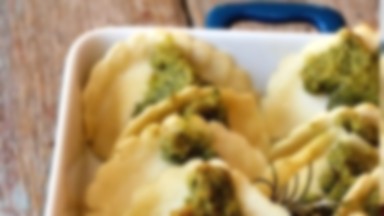 Pierogi ruskie zapiekane z orzechowym pesto