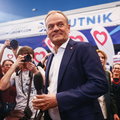 Donald Tusk idzie va banque i przebija PiS. Nawet 3,3 tys. zł miesięcznie na dziecko