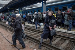 'Słyszysz dźwięk kółek od walizki, a myślisz, że to samolot'. Wstrząsająca relacja mieszkanki Irpienia