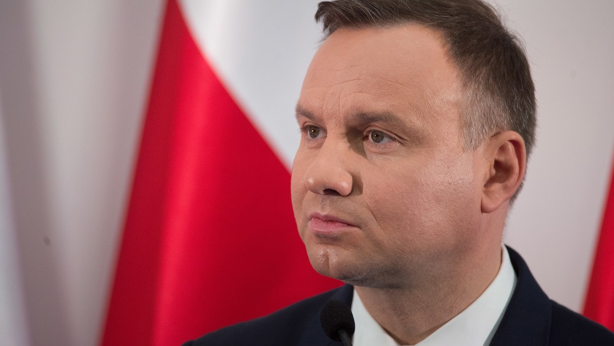 Prezydent Andrzej Duda we wniosku do TK ws. noweli ustawy o IPN zaskarżył m.in. przepisy w zakresie sformułowania: "ukraińskich nacjonalistów" - wynika z informacji opublikowanej w czwartek na stronie Trybunału Konstytucyjnego.