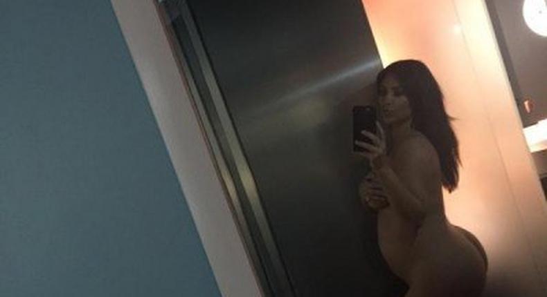 kim Kardashian all naked in new selfie