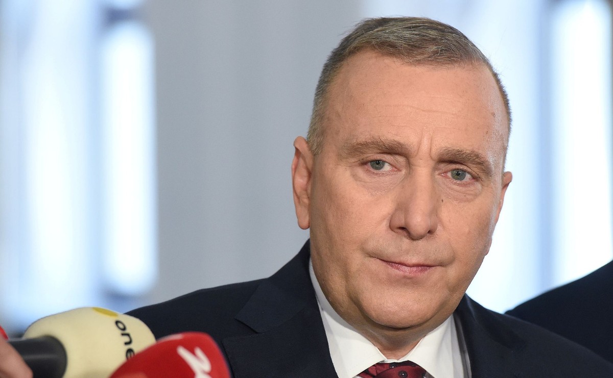 We wtorek lider PO zapytany przez dziennikarza TVP Info, czy jest za przyjęciem uchodźców do Polski odpowiedział: "Nie, jestem za tym, żeby nie przyjeżdżali do Polski"