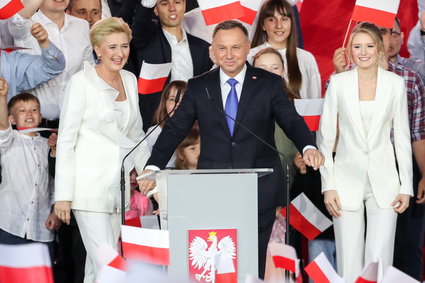 Late poll: rośnie przewaga Andrzeja Dudy