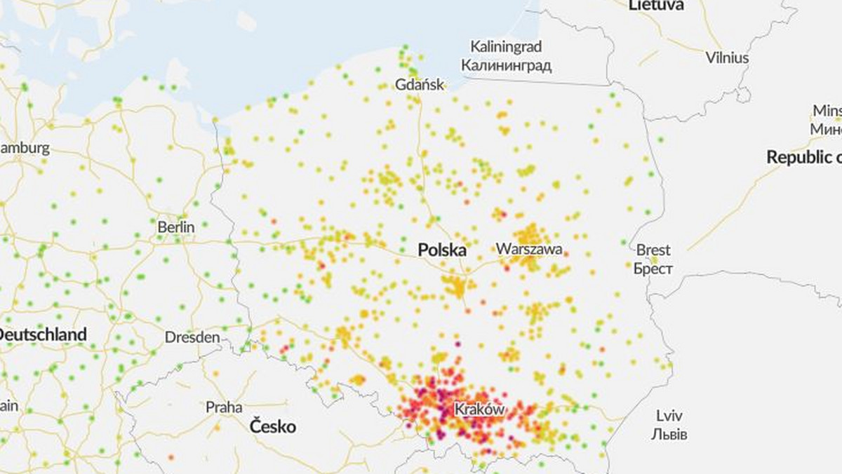 W Krakowie zanotowano znaczne przekroczenie norm czystości powietrza, dlatego w poniedziałek od północy przejazdy komunikacją miejską – autobusami i tramwajami będą darmowe – podał urząd miasta.