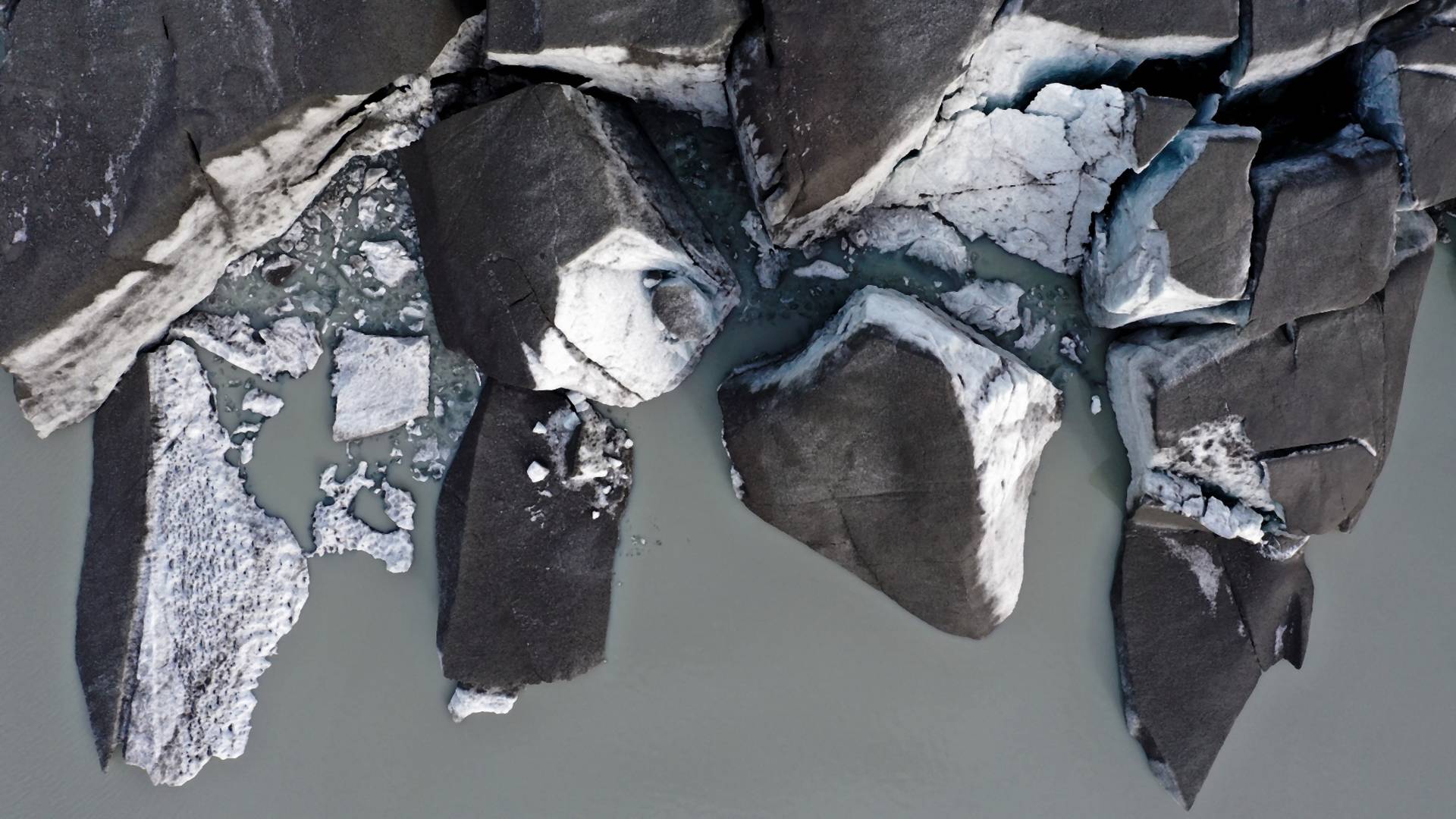 Az elmúlt 20 évben elolvadt grönlandi jég fél méter mély tavat csinálna az Egyesült Államokból