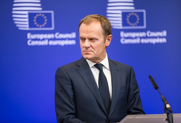 Donald Tusk już dostał pierwszy świąteczny prezent. Nie był nim zaskoczony