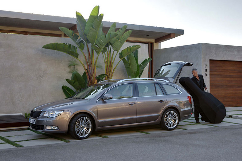 Škoda Superb Combi: facelifting z diodami, common rail w 2010 roku