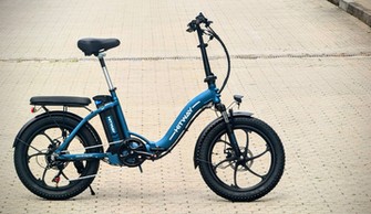 E-Klapprad Hitway BK6S im Test:  Tiefeinsteiger mit dicken Reifen für 799 Euro