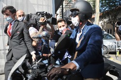 Diego Maradona pozostanie w szpitalu co najmniej do poniedziałku