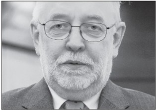 Stępień: jak zatrudniać urzędników?