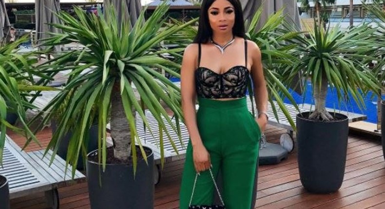 Toke Makinwa is crushing on herself