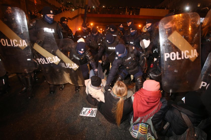 Protest kobiet w Warszawie