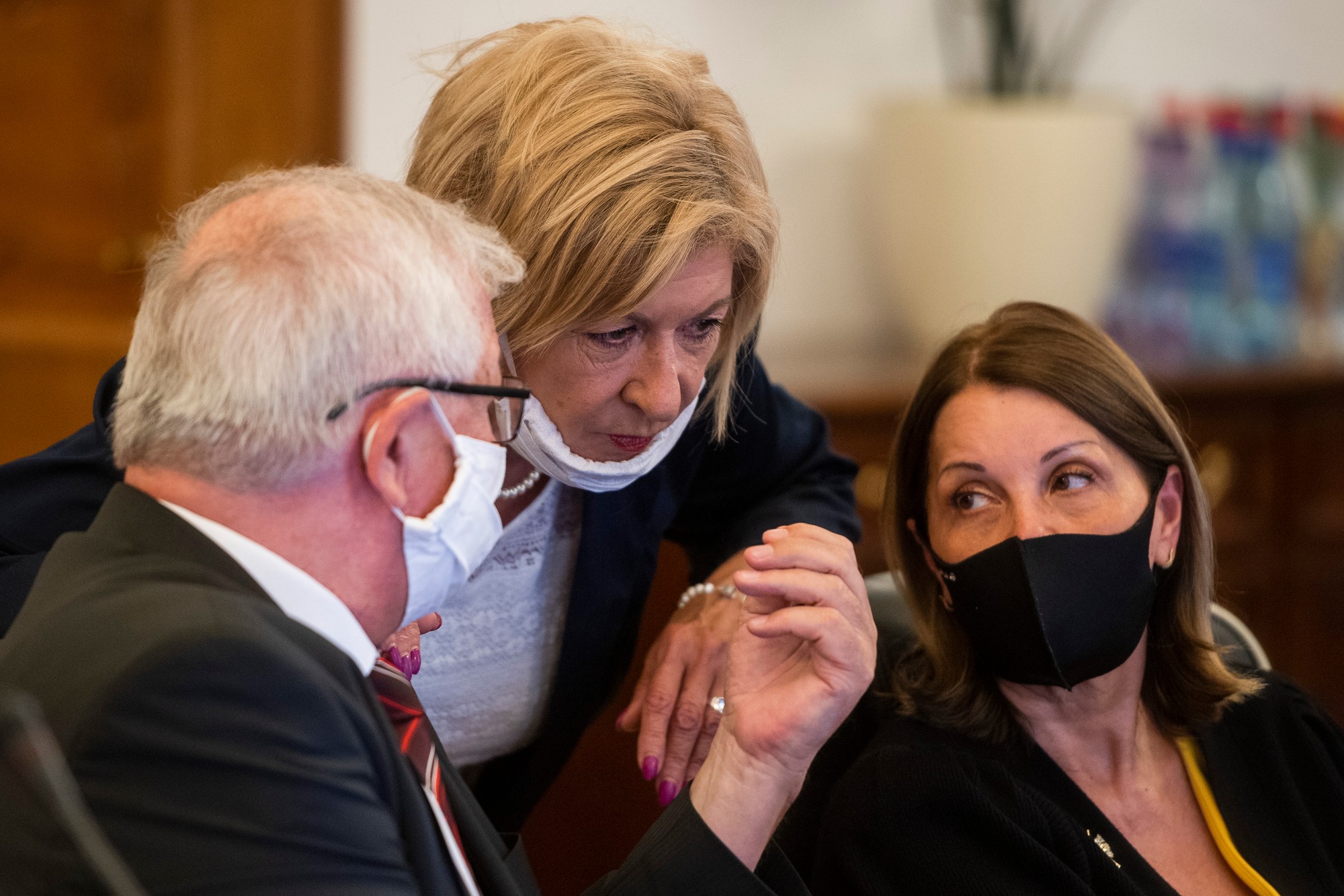 Ján Mazák, Eva Mišíková a Katarína Javorčíková.