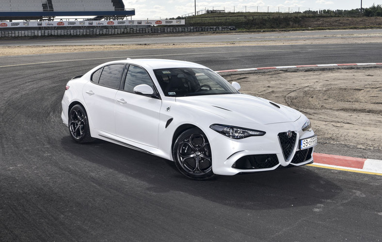 Alfa Romeo Giulia Quadrifoglio - powrót w wielkim stylu