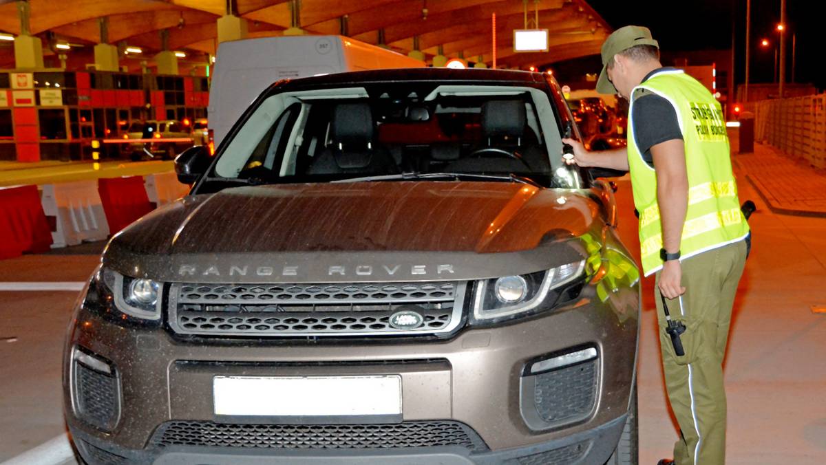 Straż Graniczna odzyskała skradzionego we Włoszech Land Rovera, którego wartość to 120 tys. zł
