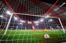 Bayern przerwał serię porażek. Harry Kane strzelił 27. gola [WIDEO]