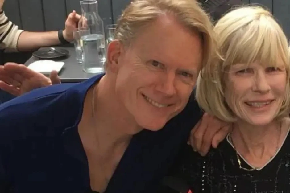 Džon Portman sa rođakom En tokom prve posete Dablinu