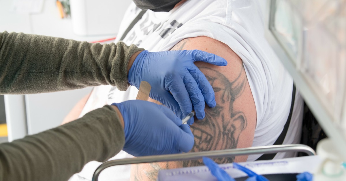 Povinná očkování.  Víme, kdy by měli v Česku začít