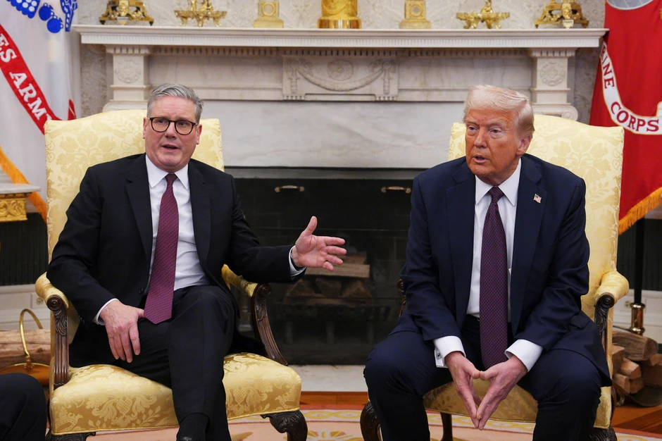 Donald Tramp i Kir Starmer