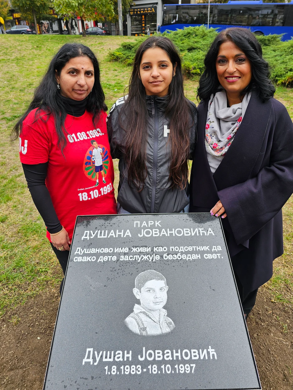 U podne je otkrivena spomen-ploča u sećanje na  Dušana Jovanovića