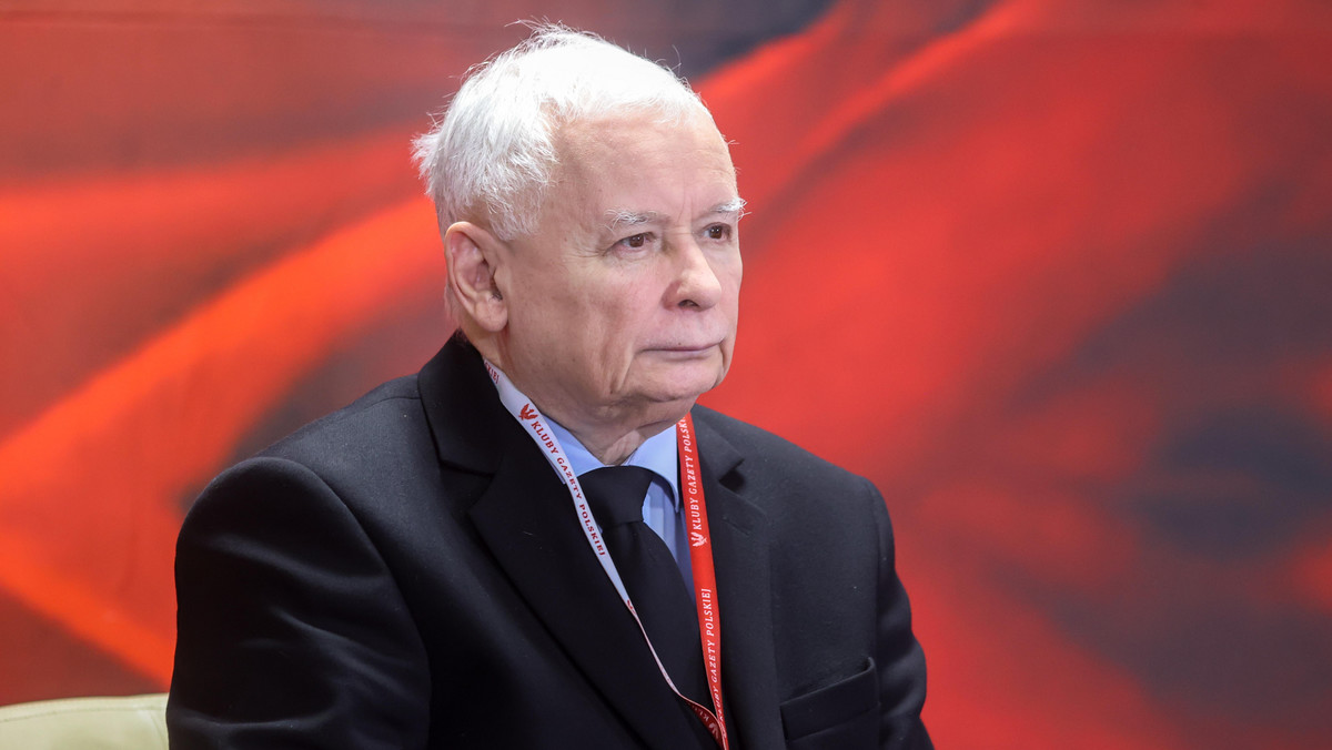 Kaczyński komentuje głośny film Tuska. "Może nawet udawać konfederatę"