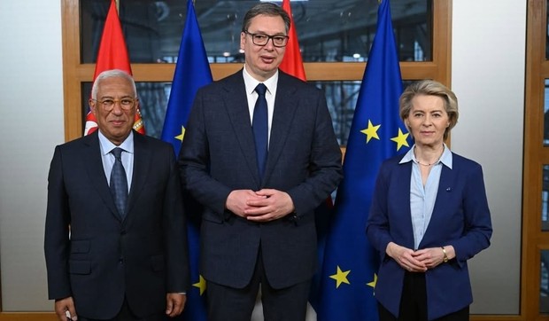 Predsednik Vučić sa Koštom i Fon der Lajen