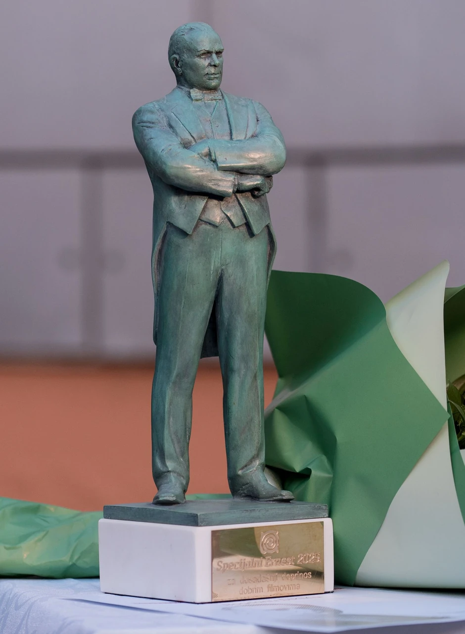Statua Ernest Bošnjak