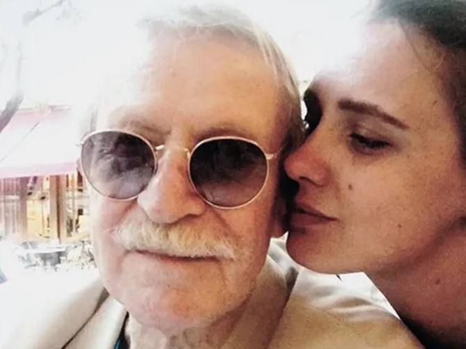 Ivan (85) oženio je učenicu Nataliju (25) i ovako je izgledala skandalozna svadba