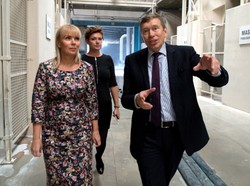 Ukwiecona Elżbieta Bieńkowska przeceniła możliwości swojej figury