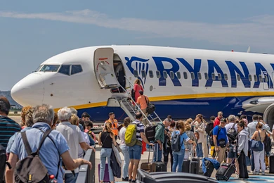 Ryanair uruchamia nowe trasy z Polski. Zimowe kierunki z Krakowa i Warszawy