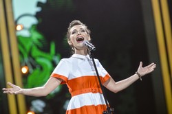 Olga Bończyk w klipie do piosenki "Więcej niż kochanek" [WIDEO]