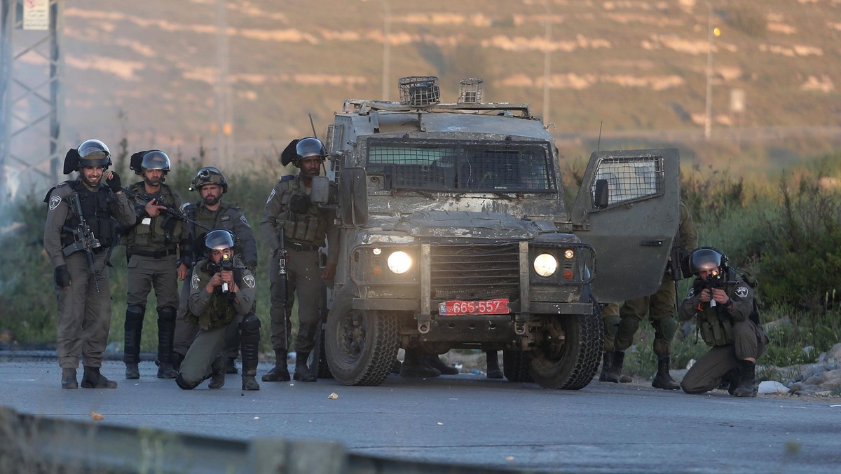 Protest in solidarity with Palestinian prisoners in Ramallah